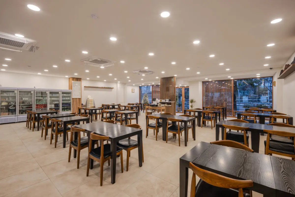 윤밀원 70평 대형 식당홀 실용적 인테리어